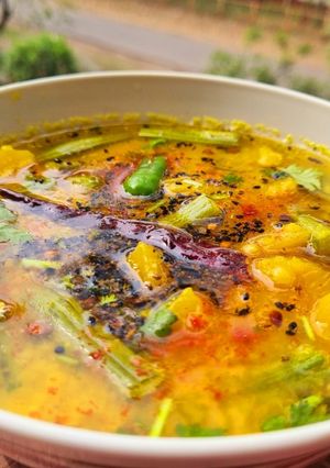 A picture of Dal with Pumpkin and Drumsticks.