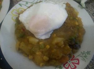 Una foto de Charquicán con huevo