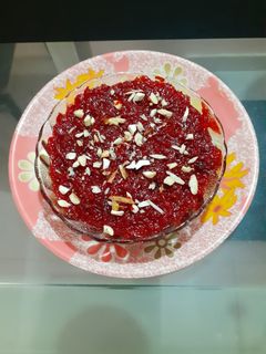 ગાજર-બીટ નો હલવો (Carrot Beetroot Halwa Recipe In Gujarati) રેસીપી મુખ્ય ફોટો