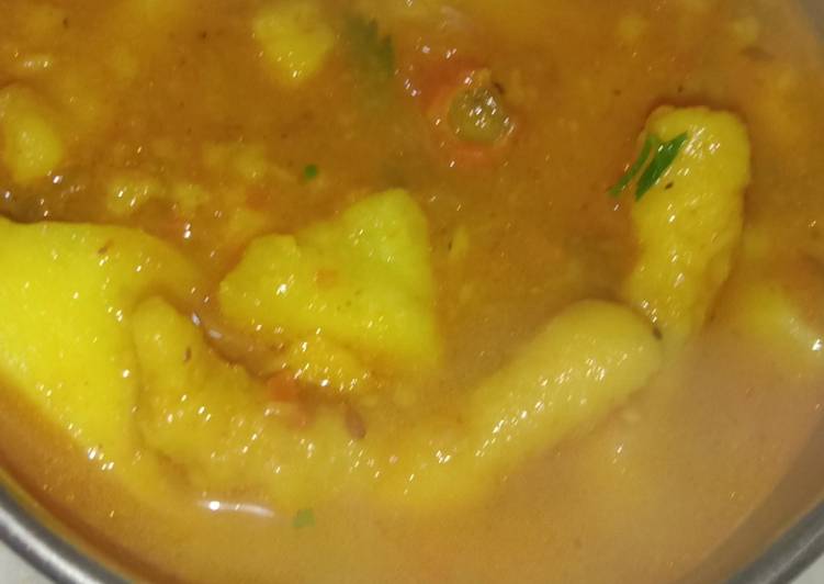 Steps to Prepare Perfect Aloo pakode Sabzi