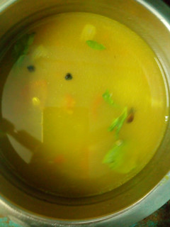 பருப்பு சூப் (Paruppu soup recipe in tamil) செய்முறை முக்கிய புகைப்படம்