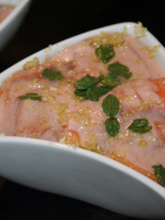 Una foto de Papaya con yogurt