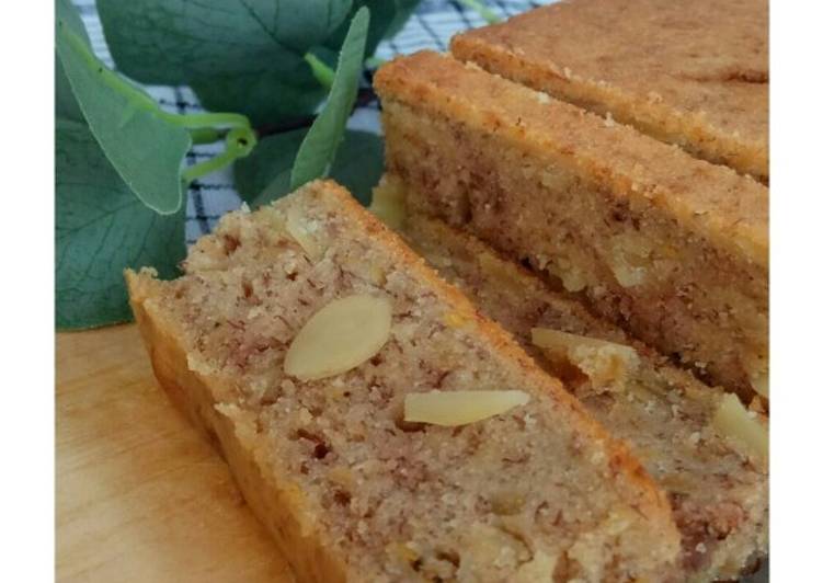 Moist Eggless Banana Cake