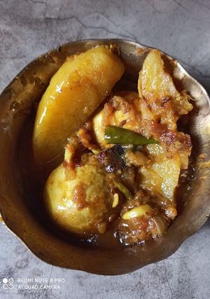 ডিমের ডালনা (dimer dalna recipe in Bengali) রেসিপির প্রধান ছবি