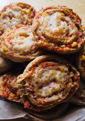 Pizzás csiga a’la Zsuzsi recept fotója