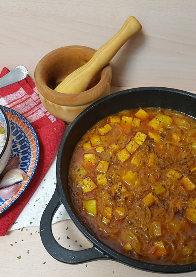 Una foto de Curry de tofu frito