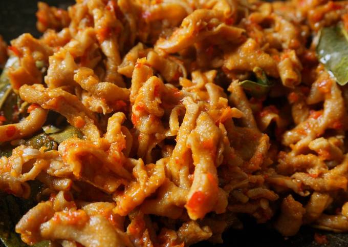 Langkah Mudah untuk Menyiapkan Oseng Mercon Usus Ayam Anti Gagal