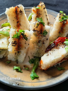 ઇન્સ્ટટ ચટણી ઢોકળા (Instant Dhokla Chutney Recipe In Gujarati) રેસીપી મુખ્ય ફોટો