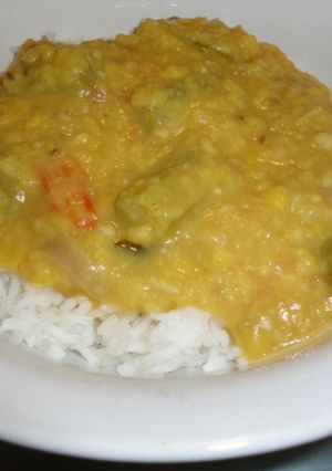 A picture of Okra Dal.