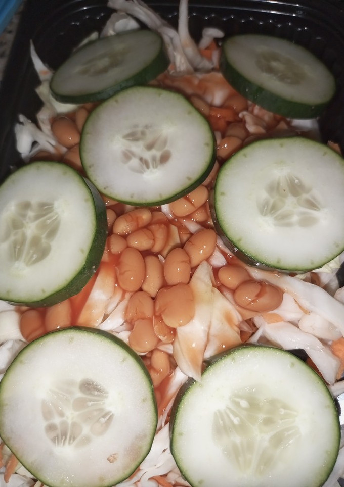 A picture of Salad.