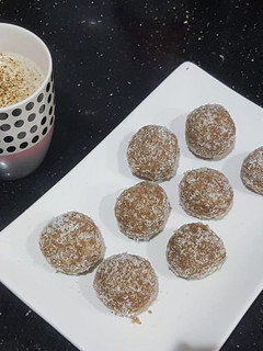 A picture of Choco coconut balls.