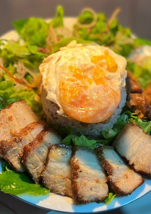 Hình của món Cơm thịt nướng xả ớt và ớt trưng tứ xuyên.