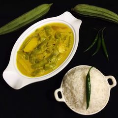 Dudh Jhinge / Milky Ridge Gourd A picture of Dudh Jhinge / Milky Ridge Gourd.