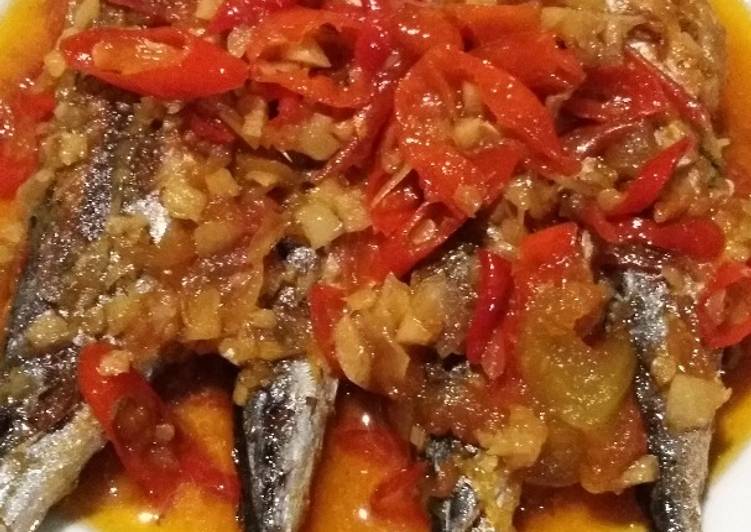 Resep 🐟Ikan Pindang Pedas🐟 &#34;Simple dan enak&#34; Lezat