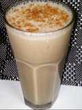 Smoothie de café, con avena y banano