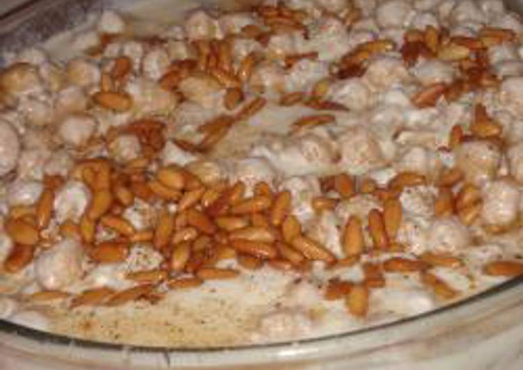 Recipe of Homemade Warm chickpeas and yogurt salad - fattet hummus