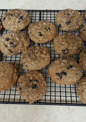 A picture of Trumbo Oatmeal Blueberry Cookies.