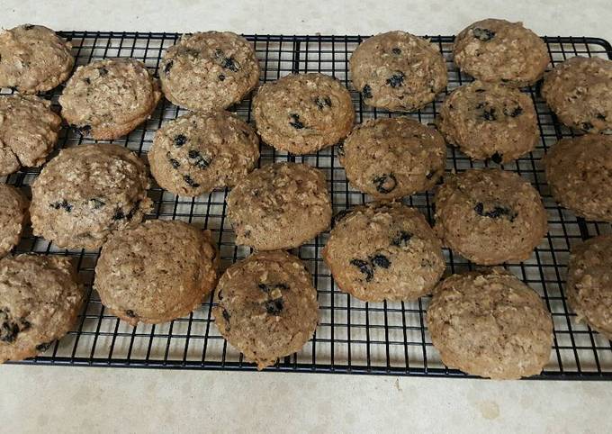 Recipe of Perfect Tbo Oatmeal Blueberry Cookies