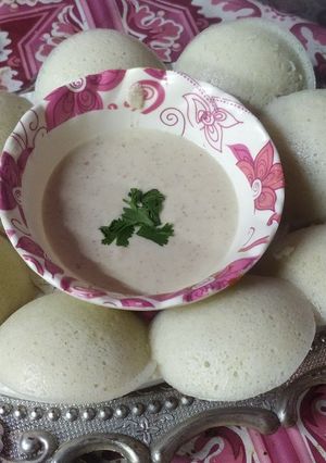 माइक्रोवेव इडली (Microwave Idli Recipe in Hindi) रेसिपी मुख्य फोटो