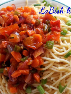 A picture of Pasta with simple sauce.