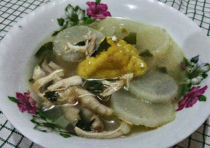 Soto Bandung Daging Ayam dan Tahu Goreng