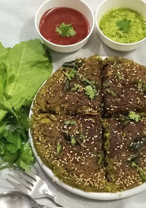 પાલક સુજી નો ઇન્સ્ટન્ટ હાંડવો (Palak Sooji Instant Handvo Recipe In Gujarati) રેસીપી મુખ્ય ફોટો