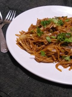 નુડલ્સ (noodles recipe in Gujarati) રેસીપી મુખ્ય ફોટો