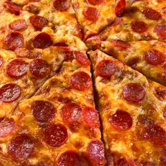 A picture of Cast Iron Frozen Sourdough Pizza 17”.