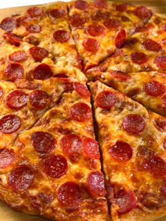 A picture of Cast Iron Frozen Sourdough Pizza 17”.