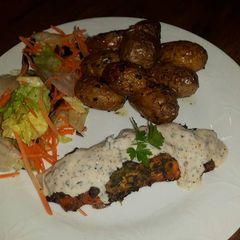 A picture of Herby grilled salmon fillets.