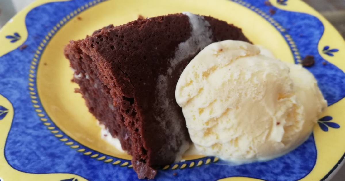 Brownie de chocolate con helado de vainilla Receta de Raquel MR- Cookpad