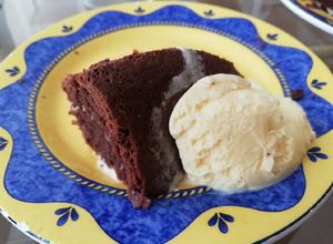 Foto principal de Brownie de chocolate con helado de vainilla