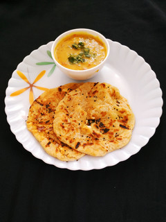 ஸ்டஃப்டு பனீர் நாண் செய்முறை முக்கிய புகைப்படம்