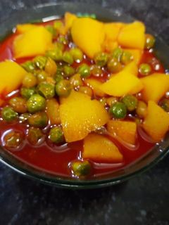 વટાણા બટેટાનું શાક(Alu mutter sabji recipe in Gujarati) રેસીપી મુખ્ય ફોટો