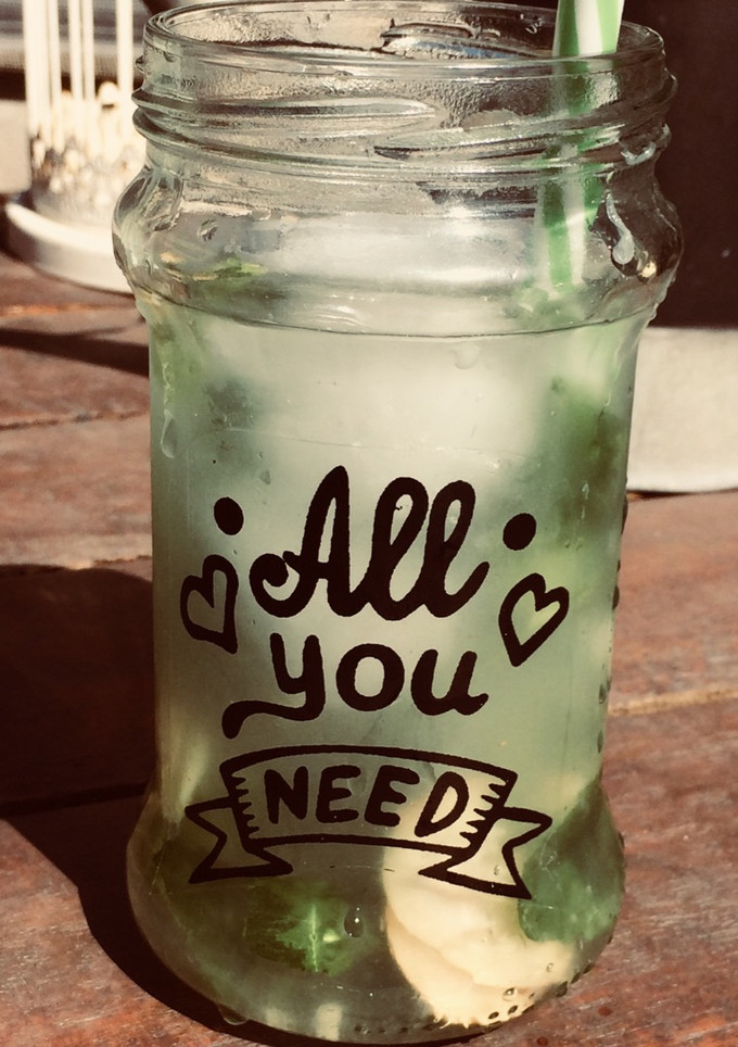 Una foto de Limonada con menta y jengibre, una delicia!