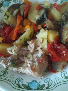 Фото Кролик с овощами.