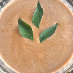 A picture of Khajur-imli chutney.