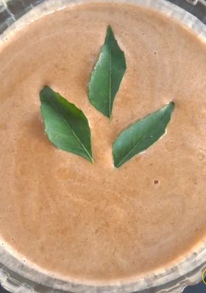 A picture of Khajur-imli chutney.