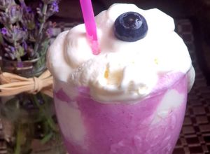 Foto principal de Smoothie de arándanos 💜 con aceite de coco y leche de avena