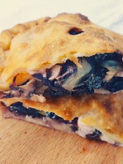 Foto di Calzoni con radicchio pan di zucchero e stracchino di riso in friggitrice ad aria