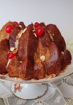 Foto principal de Cherries Marraschino zebra bundt cake!!!