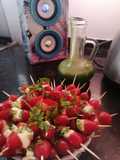 Brochette de tomate cherry.. queso cuartirolo y salsa verde!!