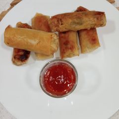 A picture of Spring rolls.