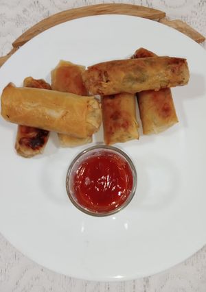 A picture of Spring rolls.