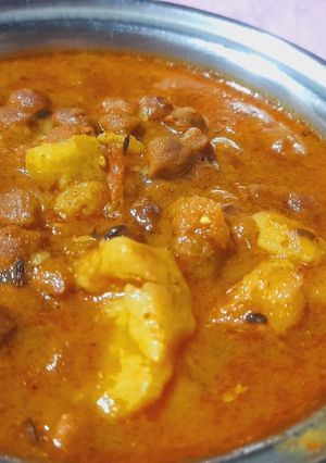 आलू चना ग्रेवी वाली सब्जी(aloo chana gravy wali sabzi recipe in hindi) रेसिपी मुख्य फोटो