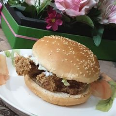 A picture of Zinger Burger.