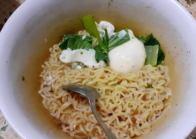 Ini dia! Resep praktis buat Indomie kuah sayur+telur dijamin sedap
