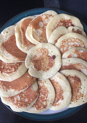 A picture of Scotch Pancakes.