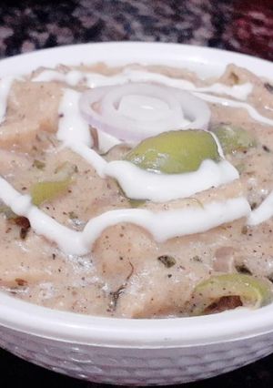 A picture of Malai Chaap Curry.