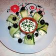 Rulos de pepinos rellenos con queso mascarpone